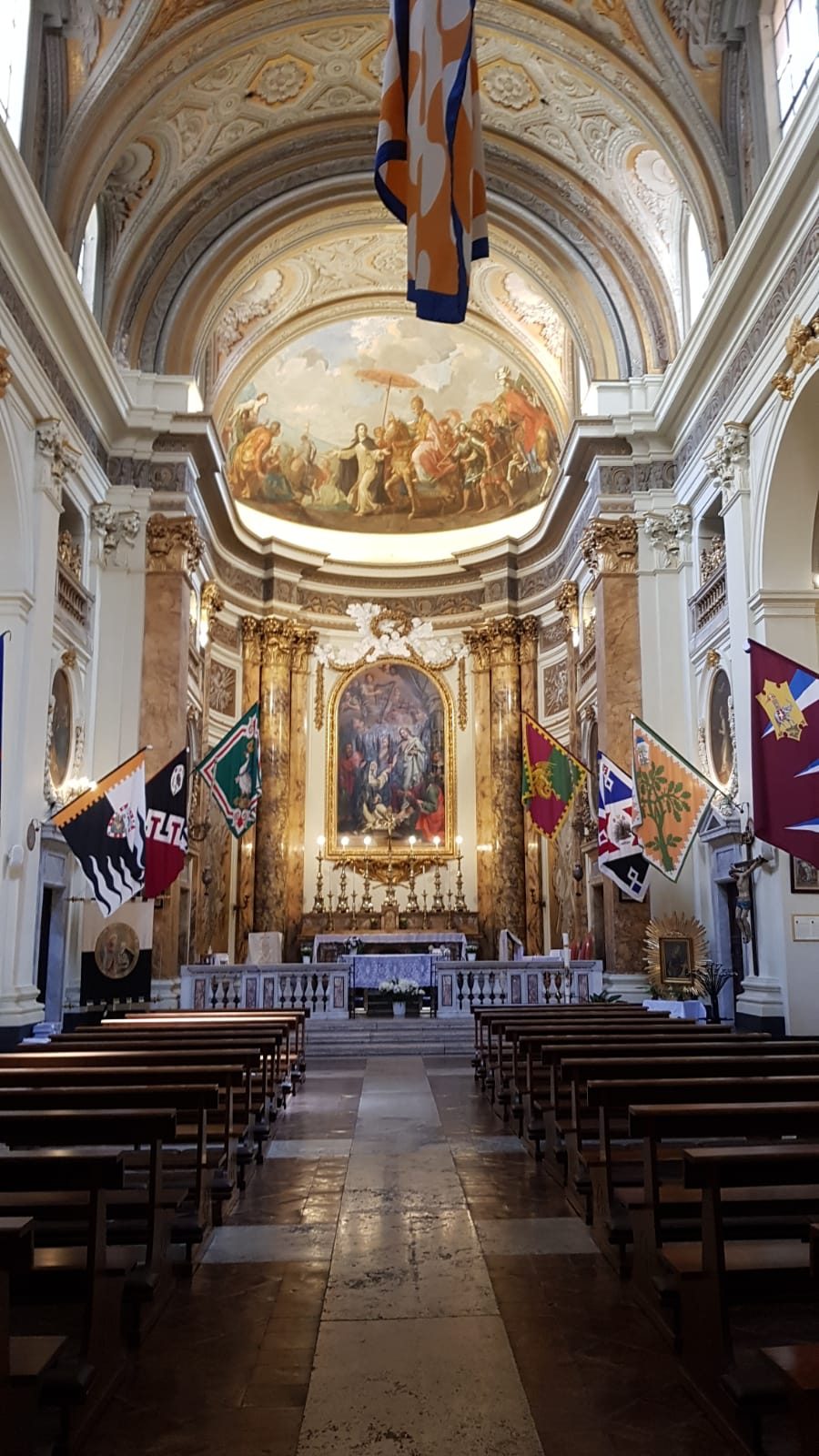Main nave Church of Santa Caterina da Siena, Rome (by dAngelo-Froio).jpeg